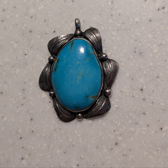 Vintage Navajo turquoise pendant - Picture 10 of 10